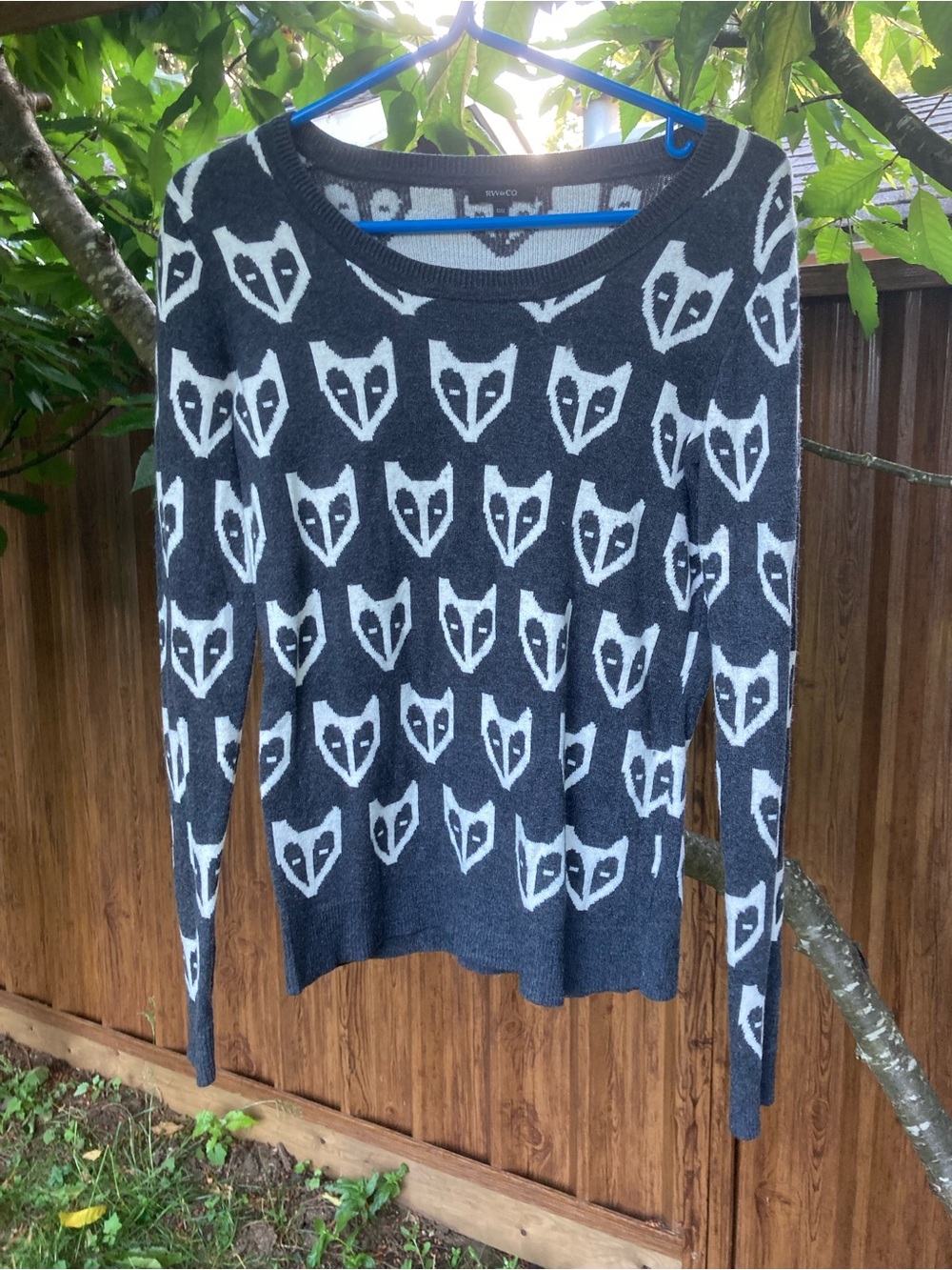 RW&CO. Charcoal Gray Crewneck Sweater with White Fox Motif